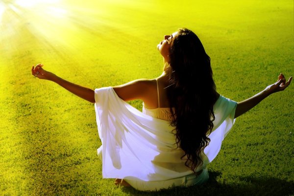 meditation-on-a-green-field-in