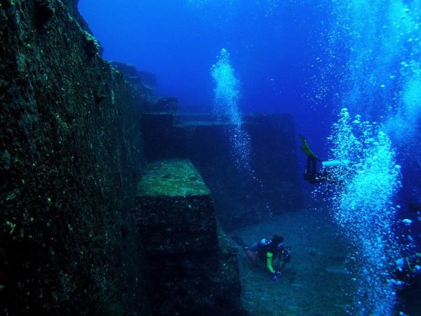 yonaguni-piramis2