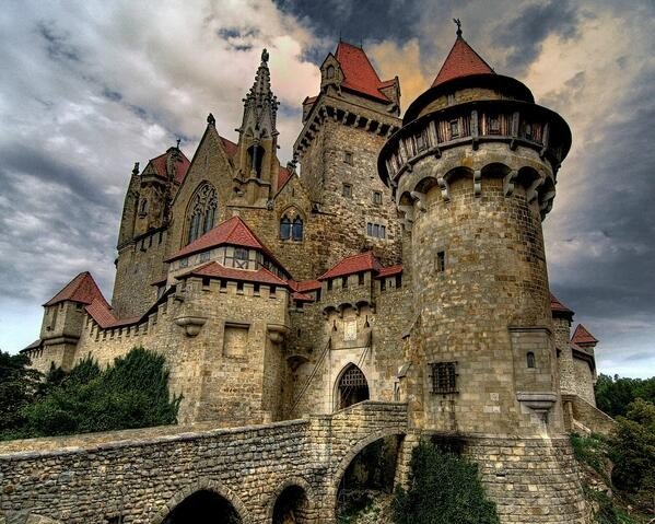 Fancy-Castles-10