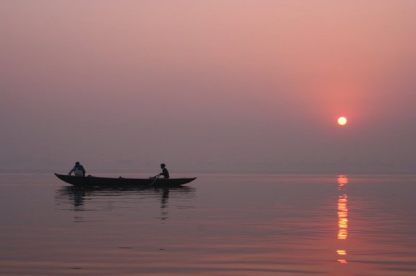 fishers-in-ganga-river